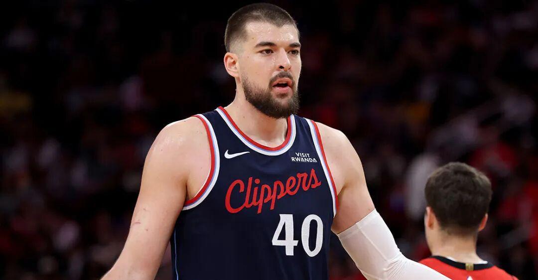 kaiyun-高情商：不会交易，低情商：没人要！七七到湖人后，掘金还没赢过湖人！