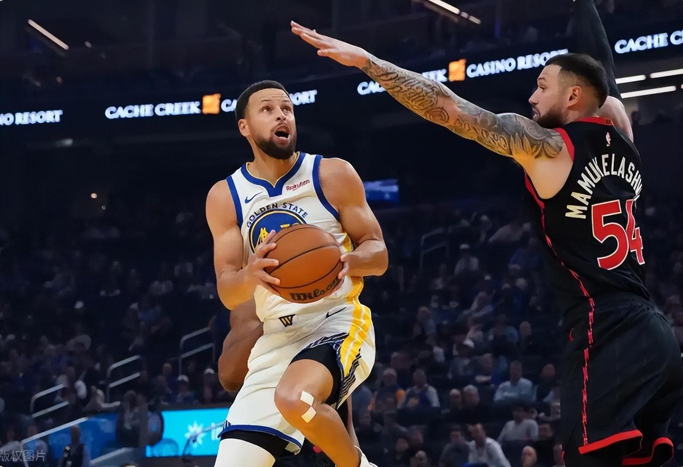 开云体育下载-库明加复出惊艳！勇士惨遭双杀，库里低迷16中6，格林又拖后腿