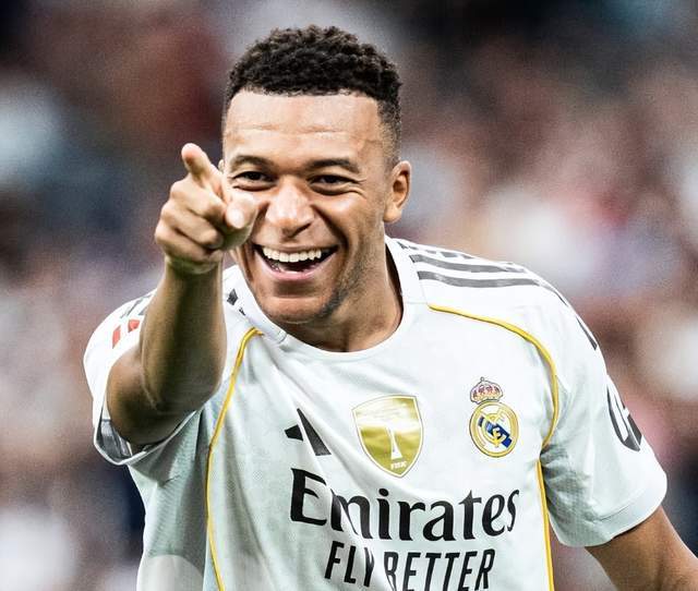 开云体育下载入口-凌晨4点皇马出战：赢球将暂时登顶 3巨头合体 姆巴佩冲20球