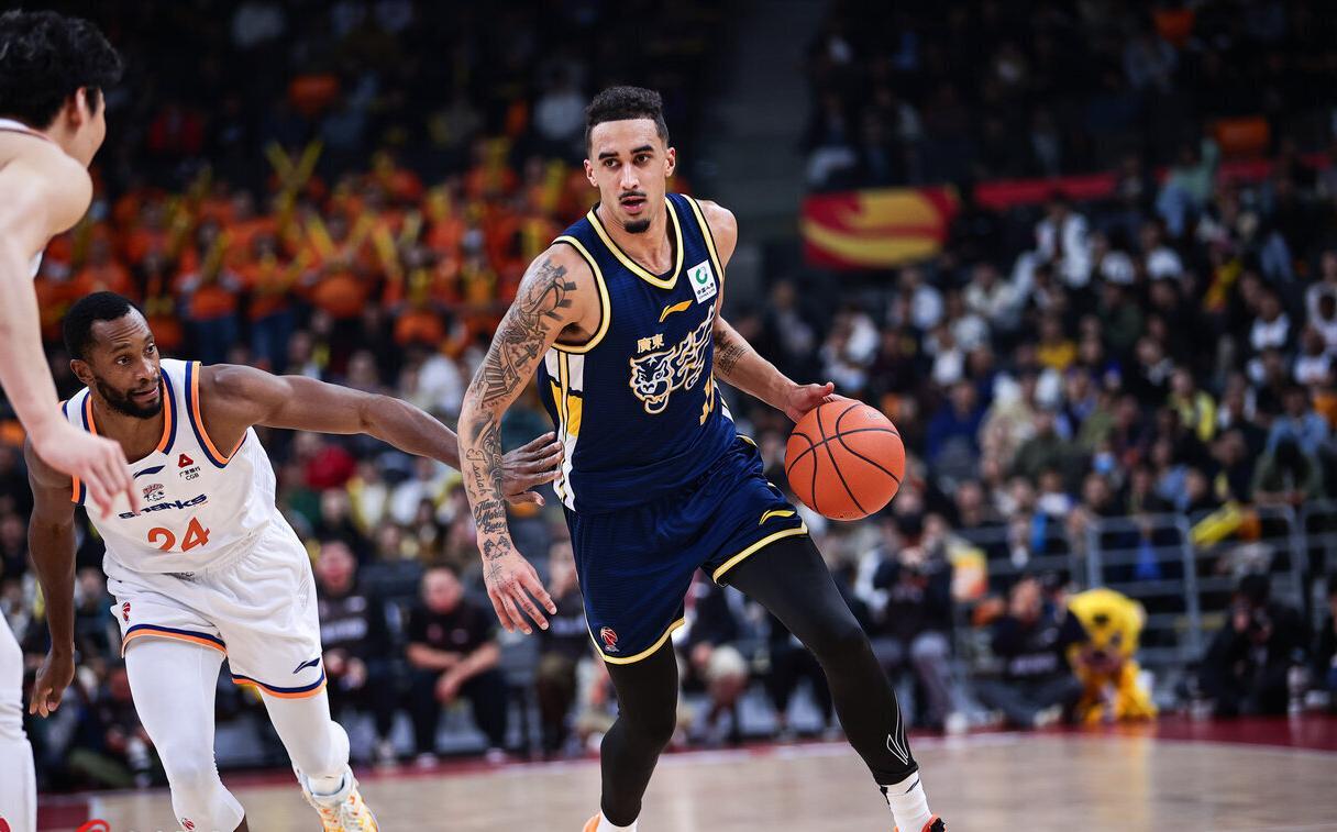 开云体育下载入口-广东队新王牌复出！名气不输易建联，杜锋有3难题，焦泊乔有体会